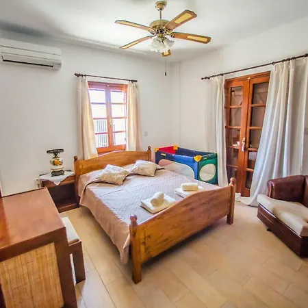 Relaxing Rural House Near The Beach